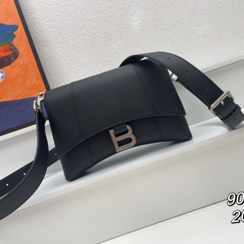 Ba*len*cia*ga hourglass bags